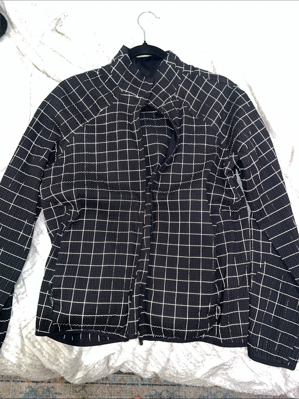 Reflective Lululemon Jacket - Size 8 Women's Lightweight Coat